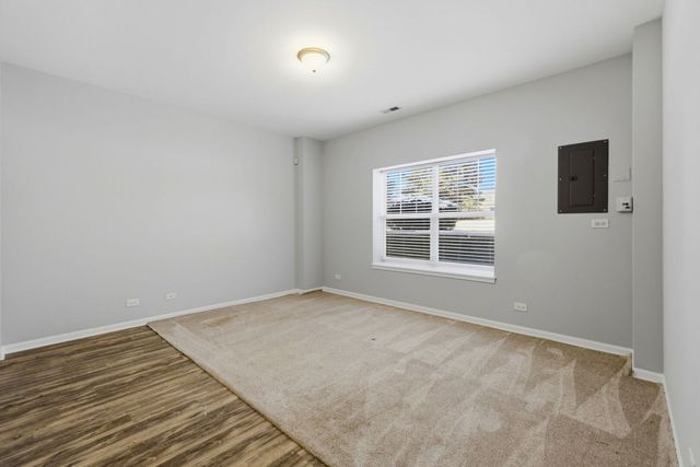 218 Goldenrod Drive 218, Elgin, IL 60124