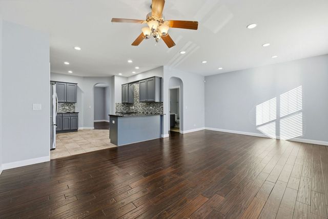 218 Goldenrod Drive 218, Elgin, IL 60124