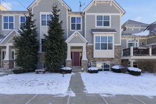 218 Goldenrod Drive 218, Elgin, IL 60124