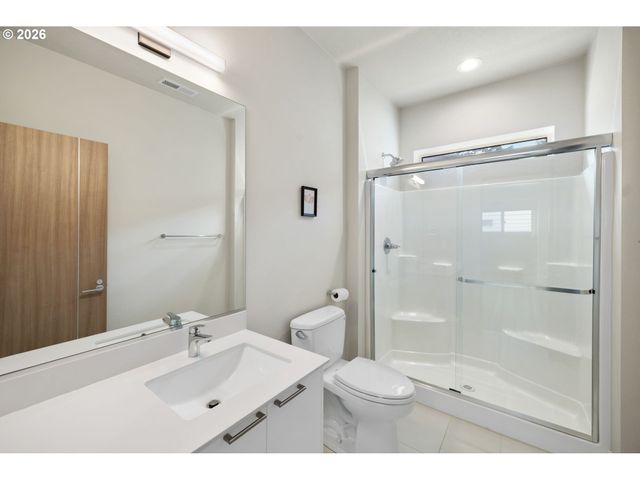 9985 Se ELDERBERRY St, Happy Valley, OR 97086