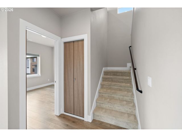 9985 Se ELDERBERRY St, Happy Valley, OR 97086