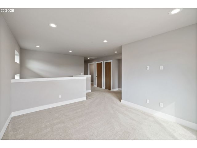 9985 Se ELDERBERRY St, Happy Valley, OR 97086