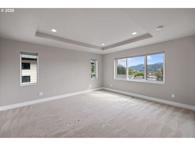 9985 Se ELDERBERRY St, Happy Valley, OR 97086