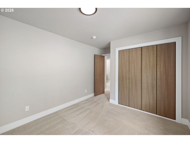 9985 Se ELDERBERRY St, Happy Valley, OR 97086