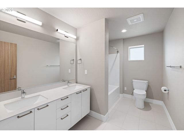 9985 Se ELDERBERRY St, Happy Valley, OR 97086
