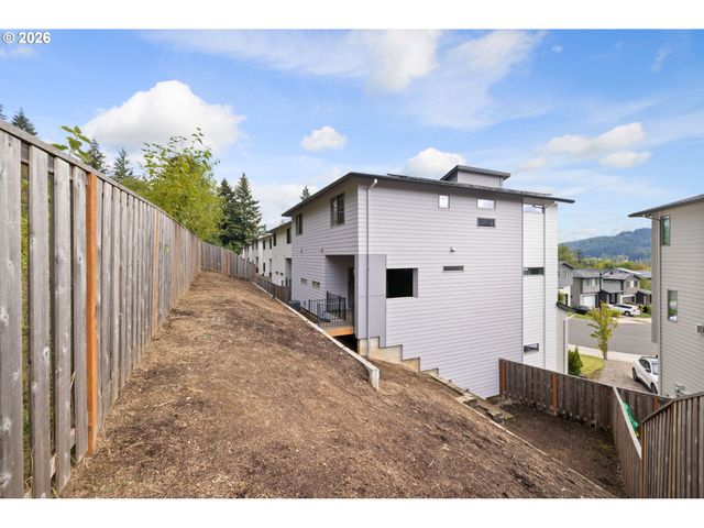 9985 Se ELDERBERRY St, Happy Valley, OR 97086