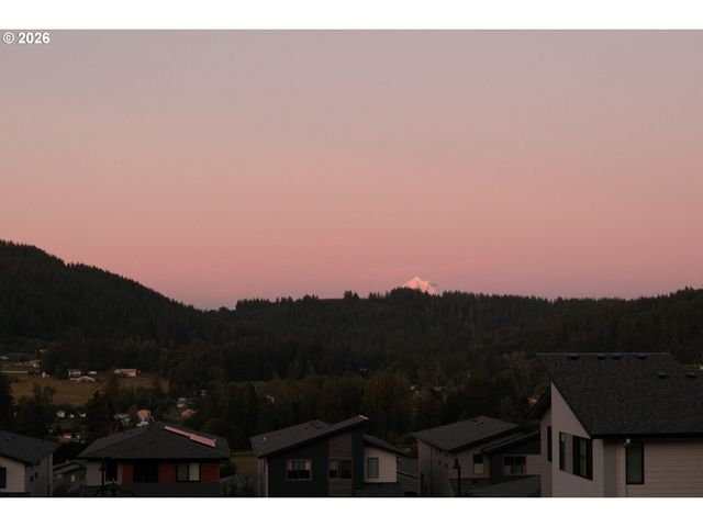 9985 Se ELDERBERRY St, Happy Valley, OR 97086