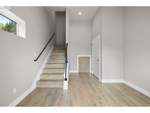 9985 Se ELDERBERRY St, Happy Valley, OR 97086