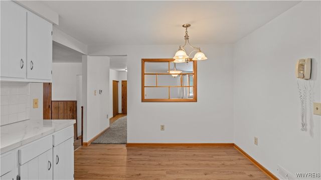 59 Cresthaven Drive, West Seneca, NY 14224