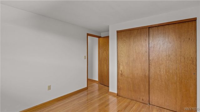 59 Cresthaven Drive, West Seneca, NY 14224