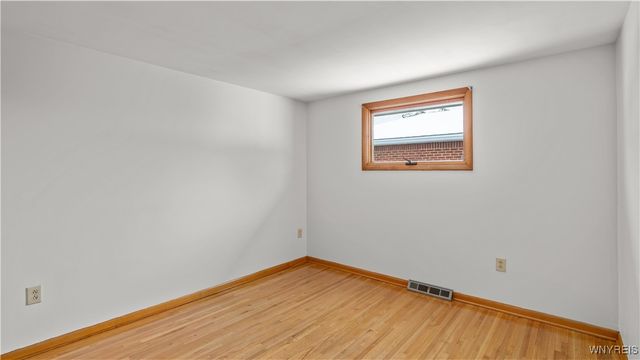 59 Cresthaven Drive, West Seneca, NY 14224