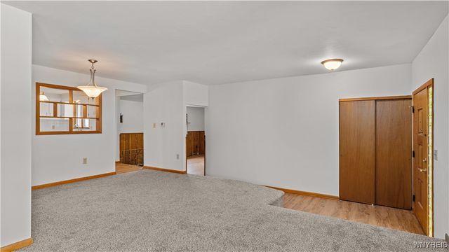 59 Cresthaven Drive, West Seneca, NY 14224