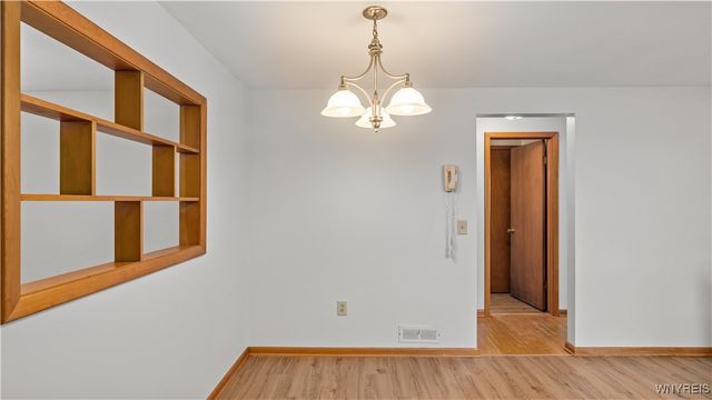 59 Cresthaven Drive, West Seneca, NY 14224