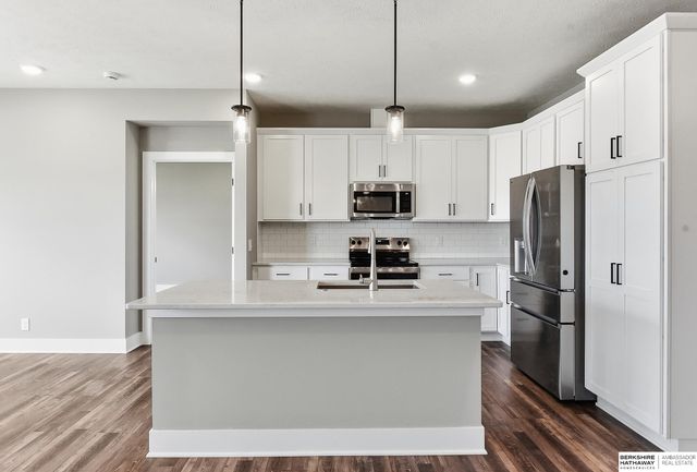 17510 Robin Drive, Omaha, NE 68136