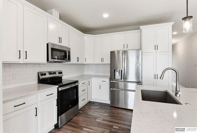 17510 Robin Drive, Omaha, NE 68136