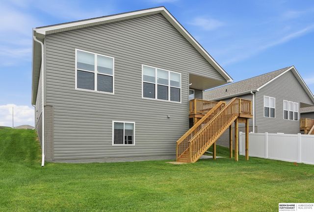 17510 Robin Drive, Omaha, NE 68136