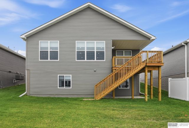 17510 Robin Drive, Omaha, NE 68136