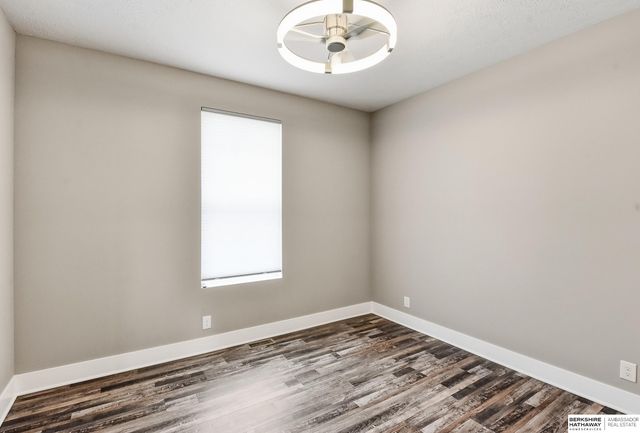 17510 Robin Drive, Omaha, NE 68136