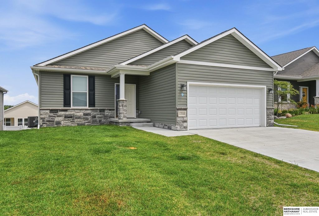 17510 Robin Drive, Omaha, NE 68136
