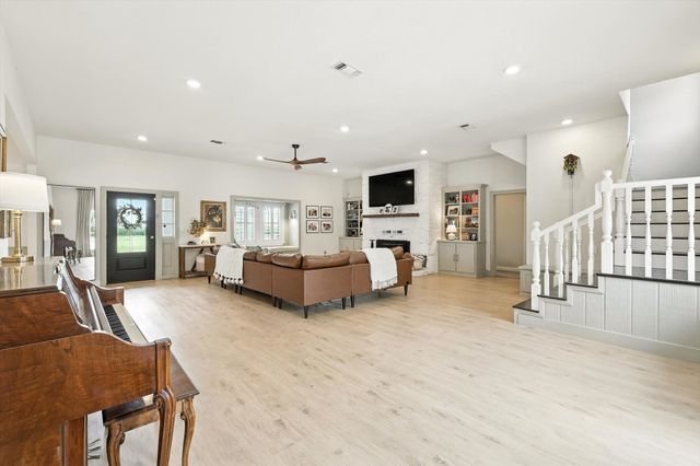 185 Quail Run Court, Decatur, TX 76234