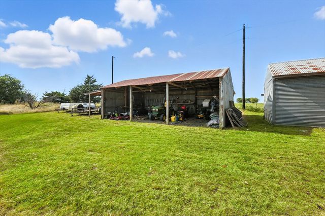 185 Quail Run Court, Decatur, TX 76234