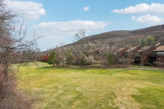 8 Baily Bunion Ct 2, Vernon Twp., NJ 07462