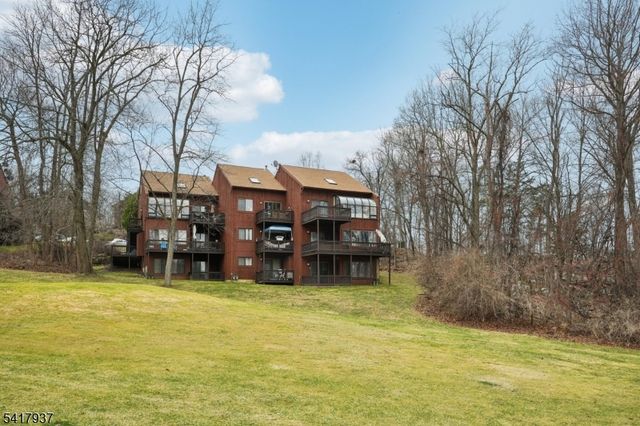 8 Baily Bunion Ct 2, Vernon Twp., NJ 07462