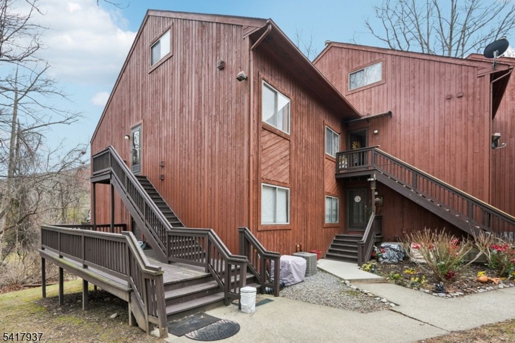 8 Baily Bunion Ct 2, Vernon Twp., NJ 07462