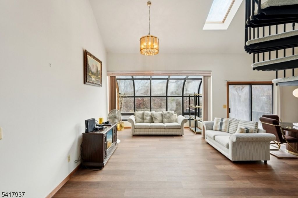 8 Baily Bunion Ct 2, Vernon Twp., NJ 07462 — photo 2