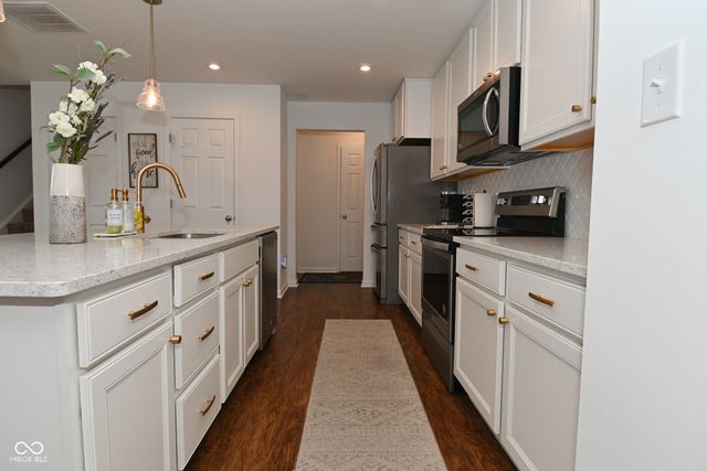 2406 Boneset Drive, Plainfield, IN 46168