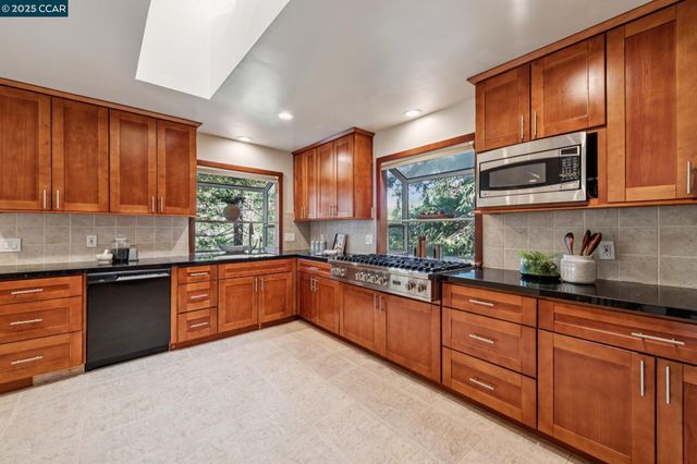 1149 Camino Vallecito, Lafayette, CA 94549