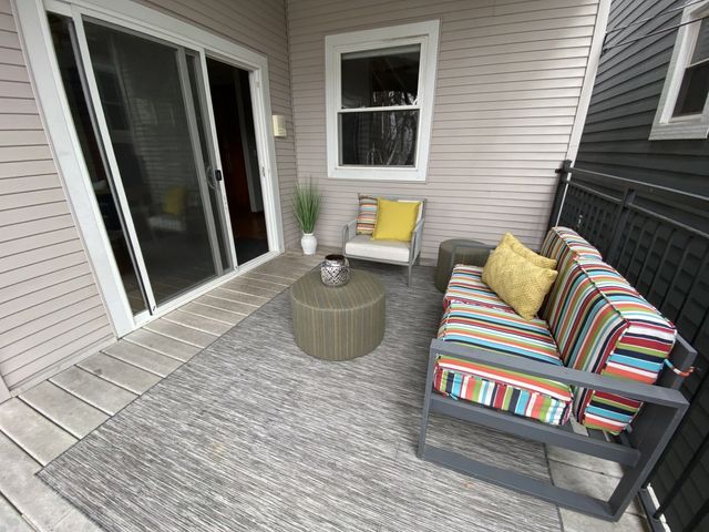 4114 N Bell Avenue, Chicago, IL 60618