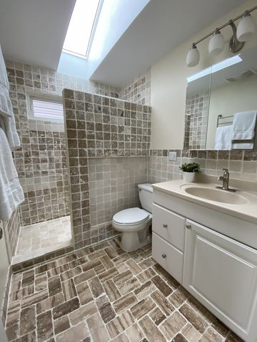 4114 N Bell Avenue, Chicago, IL 60618