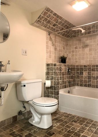 4114 N Bell Avenue, Chicago, IL 60618