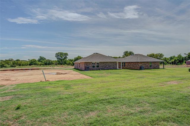 2325 S 28th Terrace, Chickasha, OK 73018