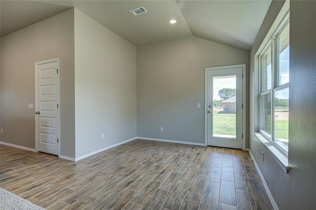 2325 S 28th Terrace, Chickasha, OK 73018