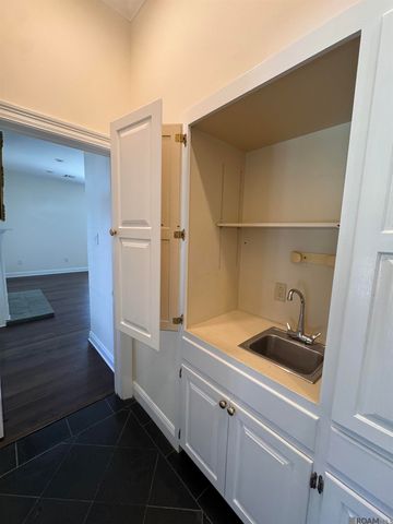 734 Woodview Ct, Baton Rouge, LA 70810