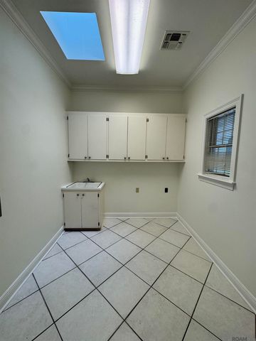 734 Woodview Ct, Baton Rouge, LA 70810