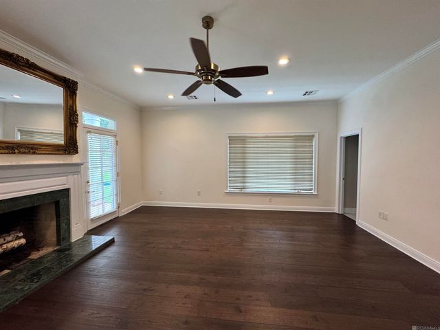 734 Woodview Ct, Baton Rouge, LA 70810