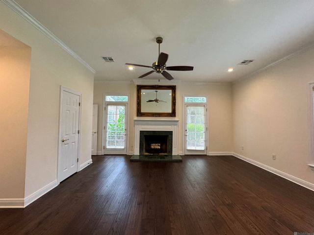 734 Woodview Ct, Baton Rouge, LA 70810