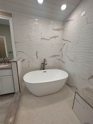 734 Woodview Ct, Baton Rouge, LA 70810