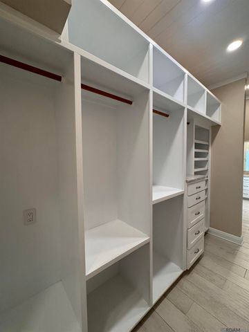 734 Woodview Ct, Baton Rouge, LA 70810