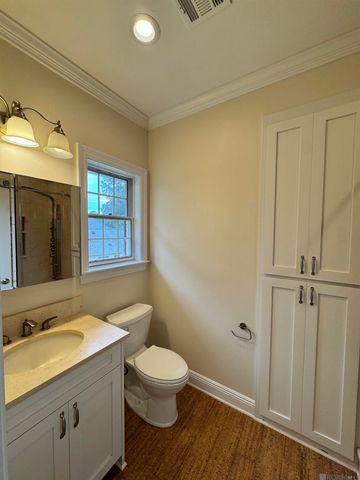 734 Woodview Ct, Baton Rouge, LA 70810