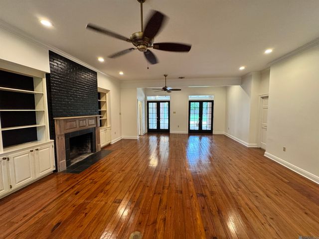 734 Woodview Ct, Baton Rouge, LA 70810