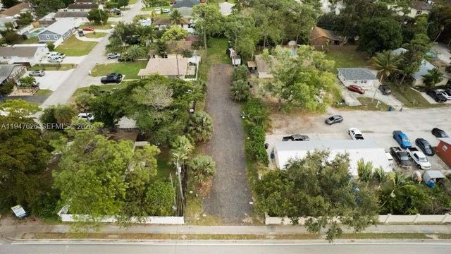 3630 S Haverhill, Greenacres, FL 33463