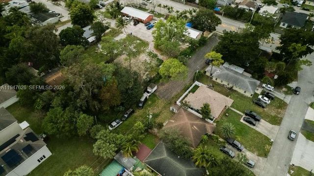 3630 S Haverhill, Greenacres, FL 33463