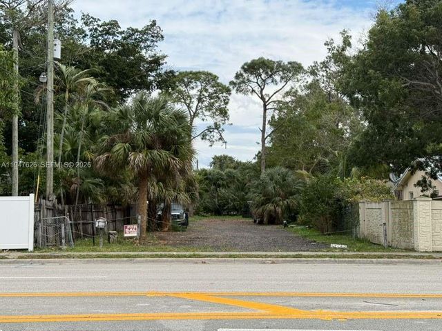 3630 S Haverhill, Greenacres, FL 33463