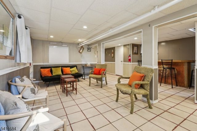 169 E 6Th St, Clifton City, NJ 07011