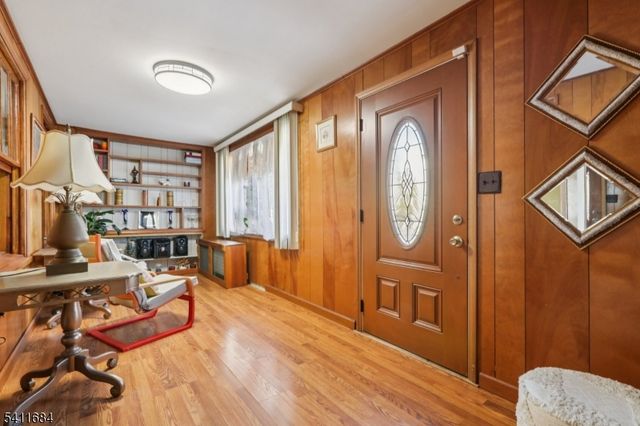 169 E 6Th St, Clifton City, NJ 07011