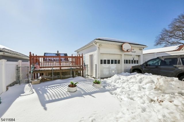 169 E 6Th St, Clifton City, NJ 07011